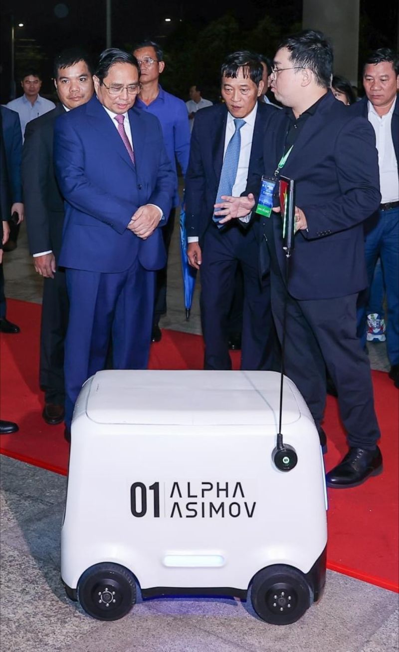 Trình diễn với Thủ tướng Phạm Minh Chính